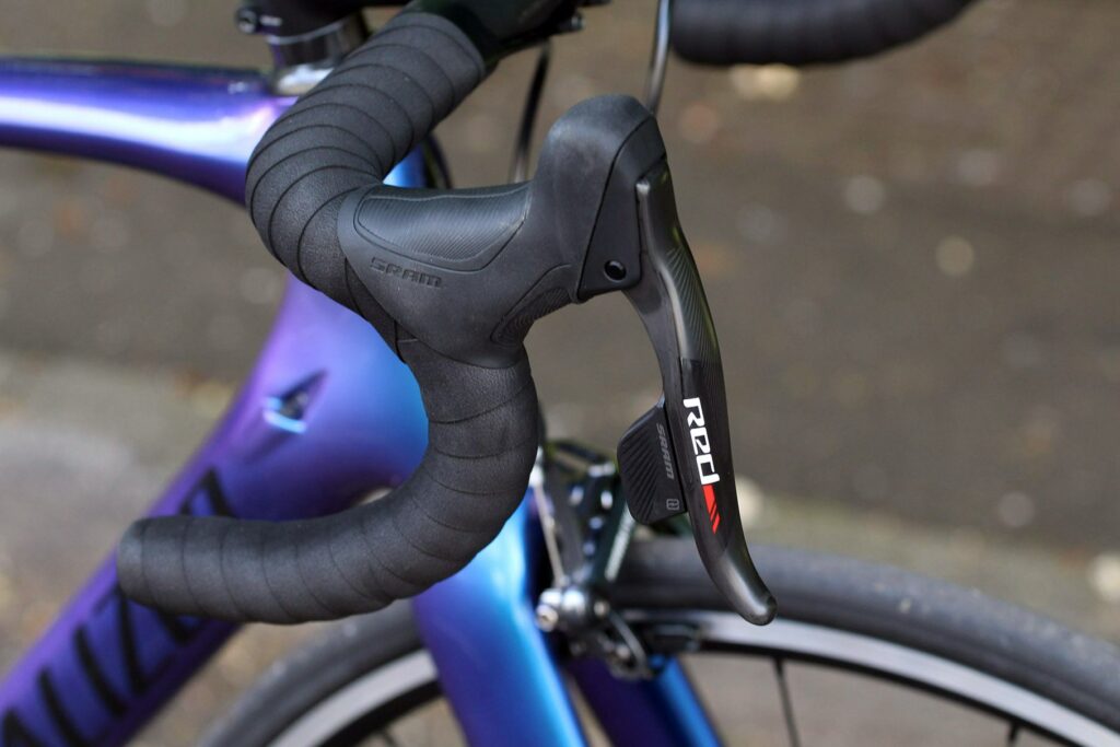Specialized Tarmac Expert – bar and shifter.jpg