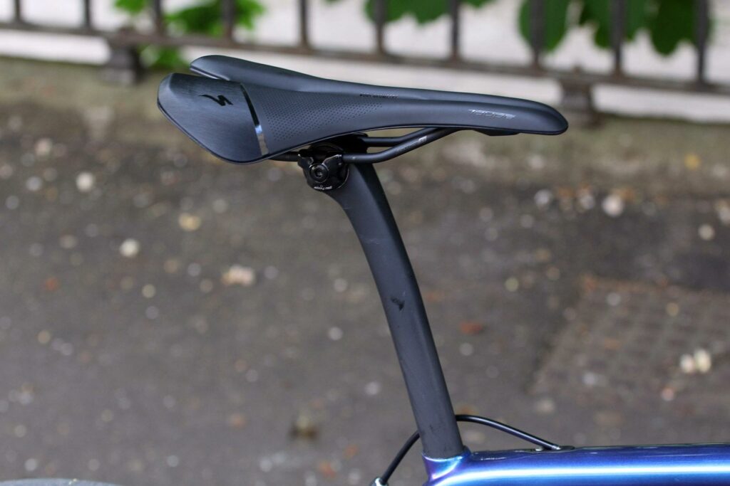 Specialized Tarmac Expert – saddle and post.jpg