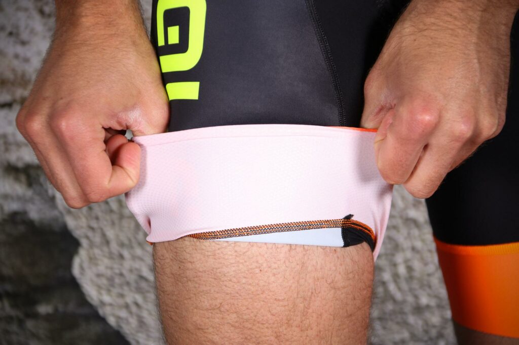 Ale R-EV1 Master Bibshorts – gripper.jpg