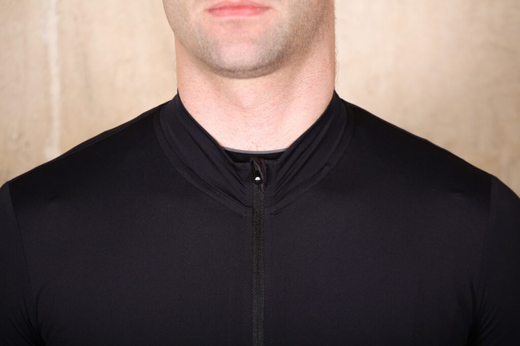 Chapeau! Etape jersey – collar.jpg