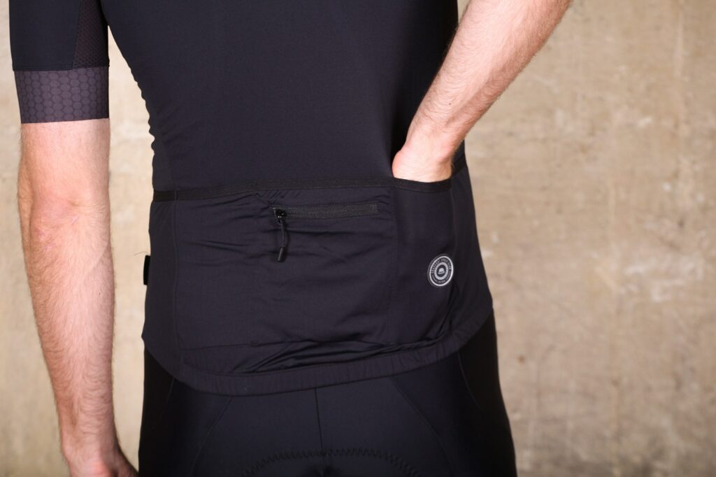 Chapeau! Etape jersey – pocket.jpg