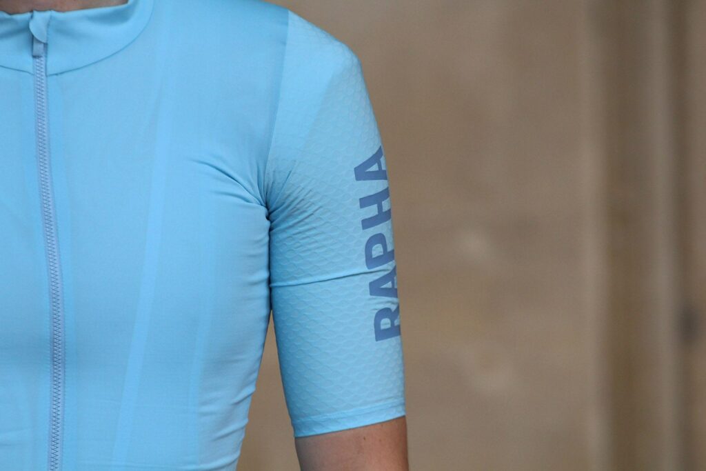 Rapha PRO TEAM AERO JERSEY – sleeve.jpg