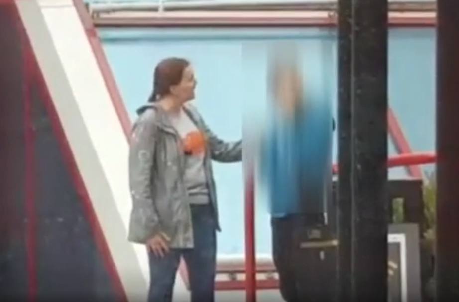 Vonnie Sandlan speaking to bike thief (via BBC).jpg