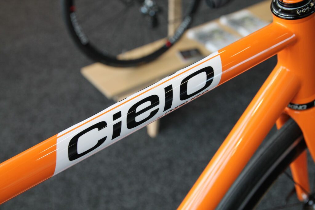 Cielo Road Racer top tube