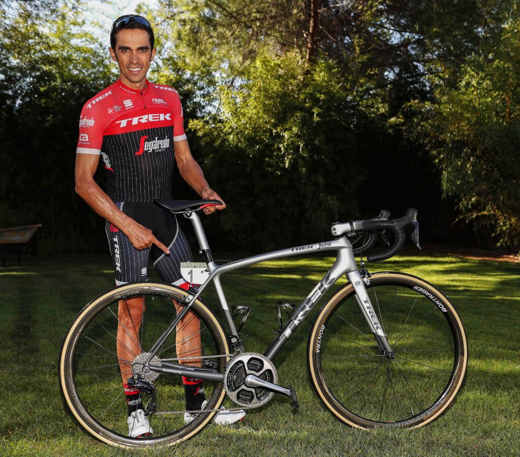 Alberto Contador Vuelta 2017 bike 01.jpg