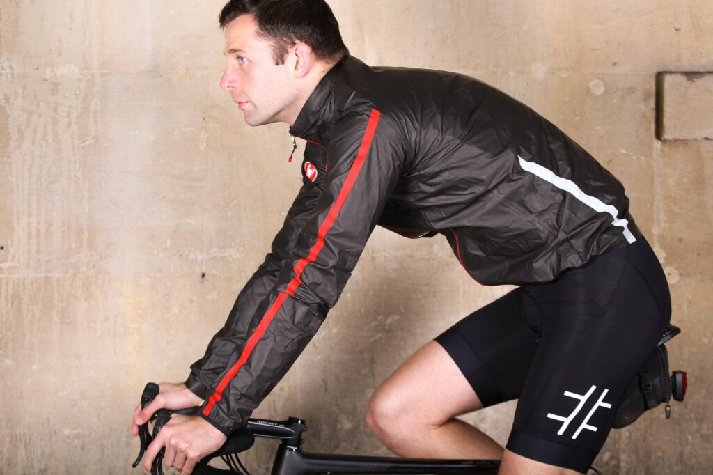 Castelli Idro Jacket – riding.jpg