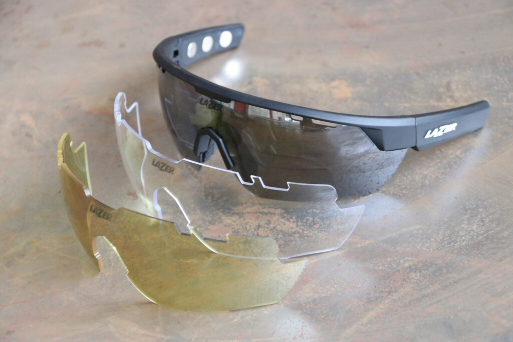Lazer M3 Matte Black – lenses.jpg