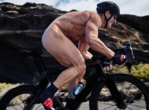 Mario Cipollini in the nude.JPG