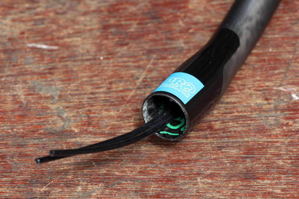 Pro Vibe monocoque UD carbon handlebar – detail 6.jpg