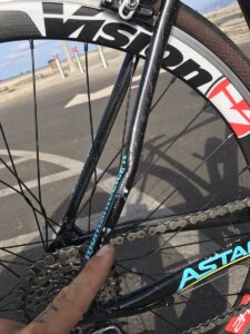 Vittorio Brumotti damaged bike (via Twitter).jpg