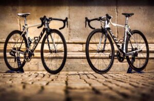 vuelta yates twins (8).jpg