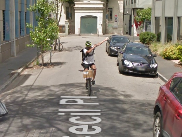 Dabbing Melbourne cyclist 4.jpg