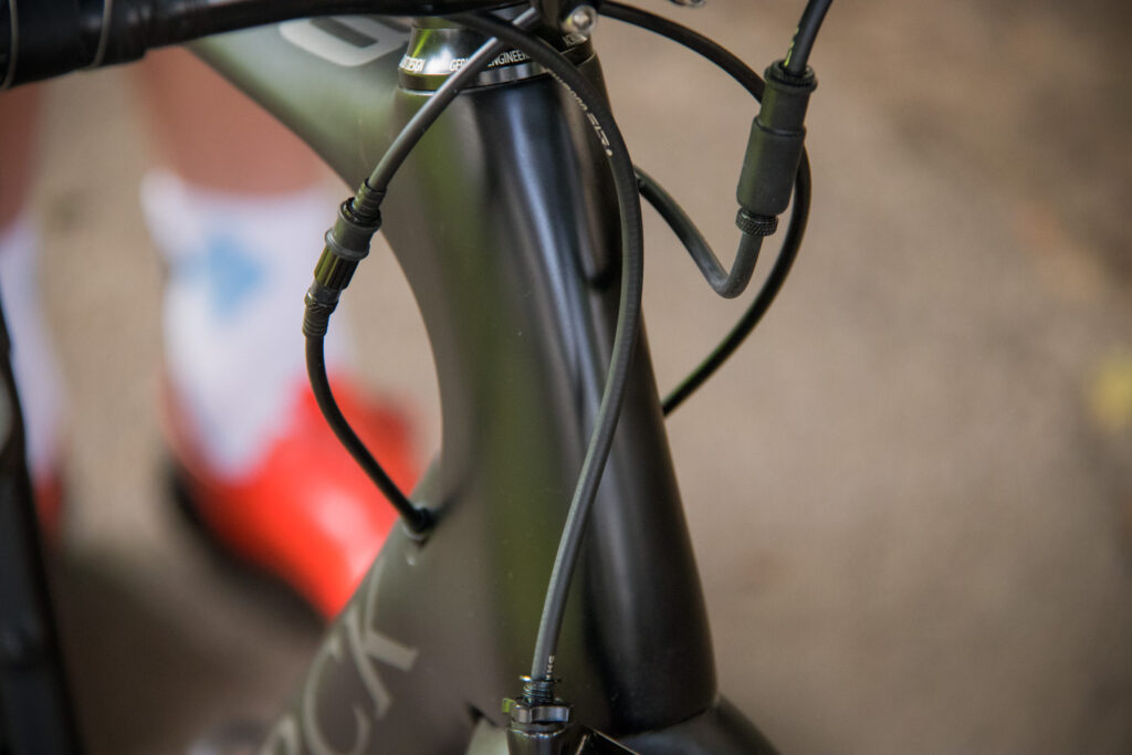 Storck Fascenario.3 Platinum – head tube front.jpg