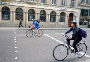 London cyclists (CC licensed by Ambernectar 13:Flickr)
