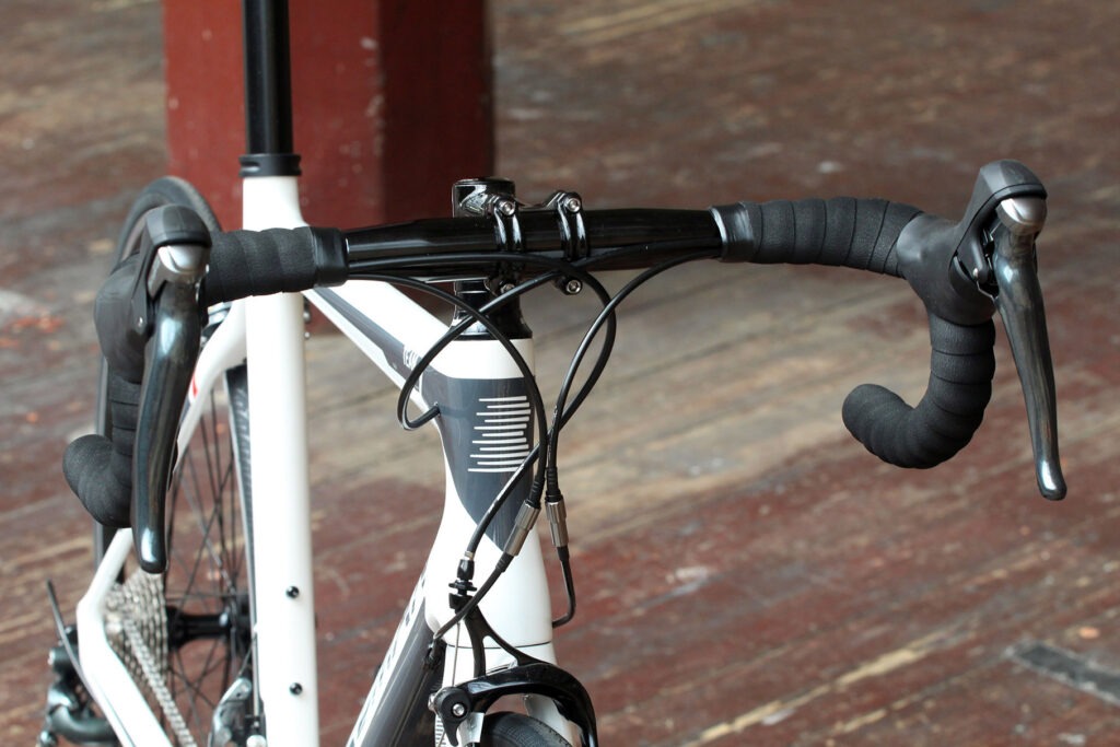 Boardman Road Team Carbon – bars.jpg