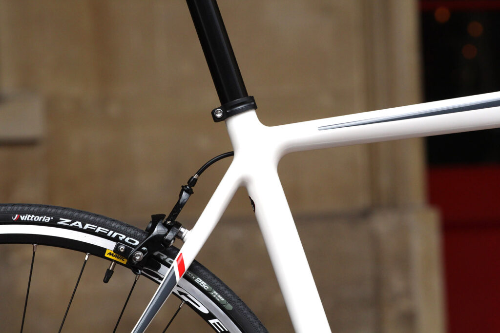 Boardman Road Team Carbon – seat tube junction.jpg