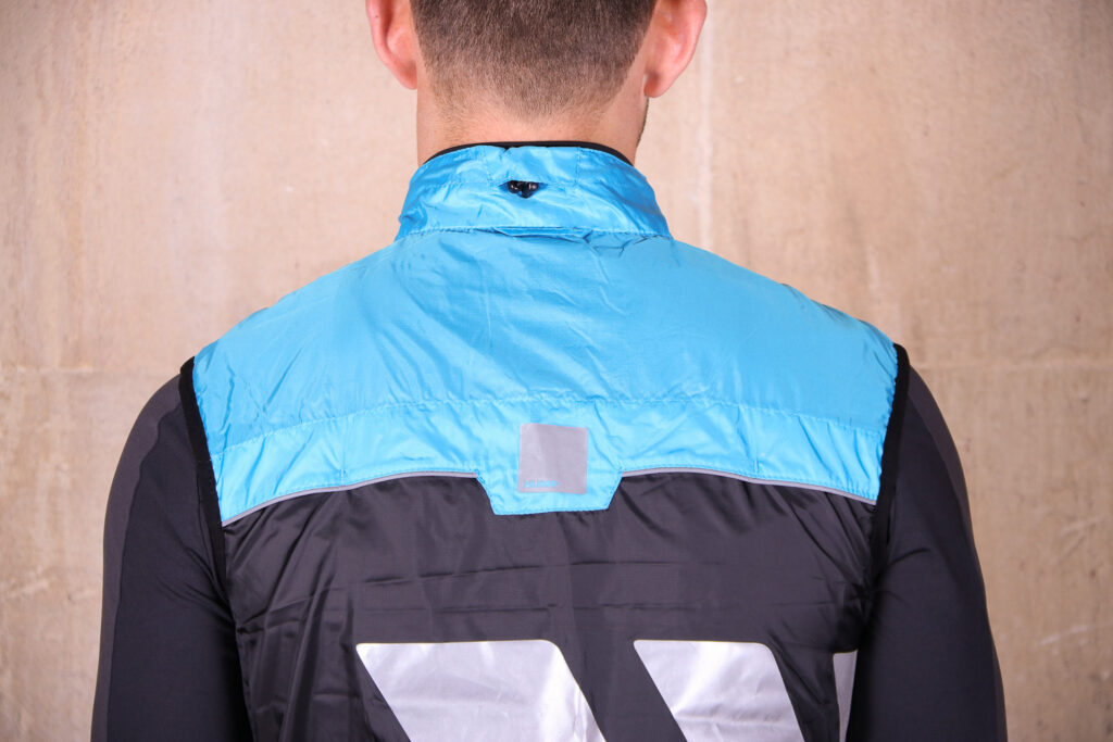 Hump Flare mens gilet – shoulders.jpg