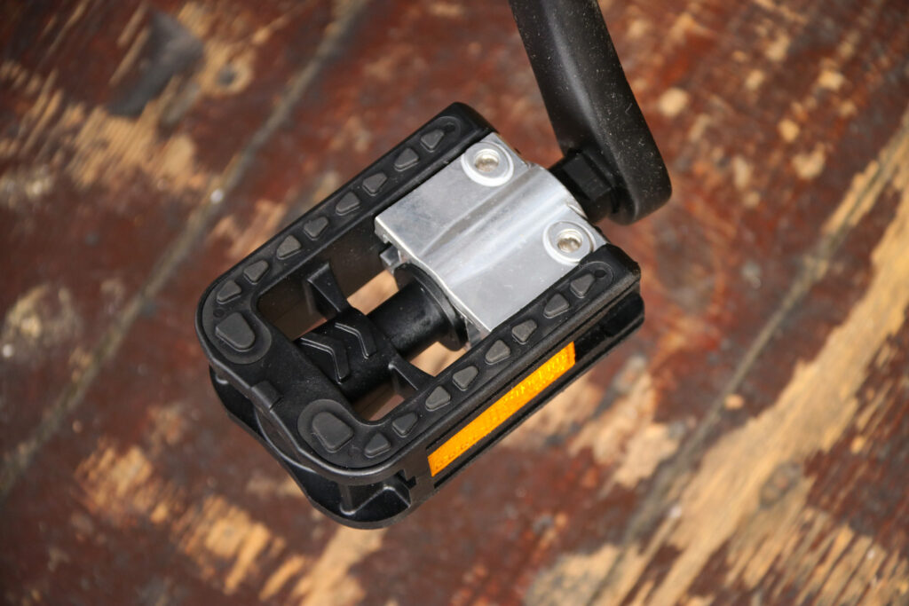 Dahon Qix D8 – pedal.jpg