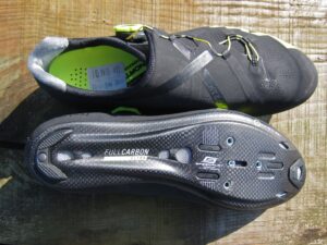 Northwave Extreme RR Shoe - Top Bottom.jpg
