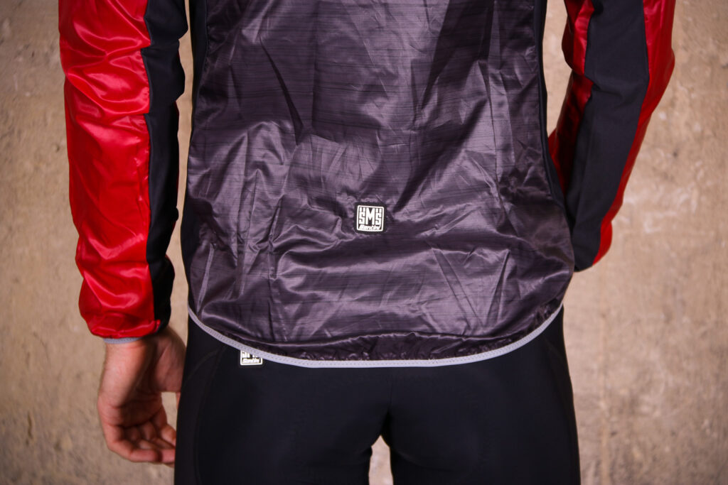 Santini Skin Windbreaker – tail.jpg