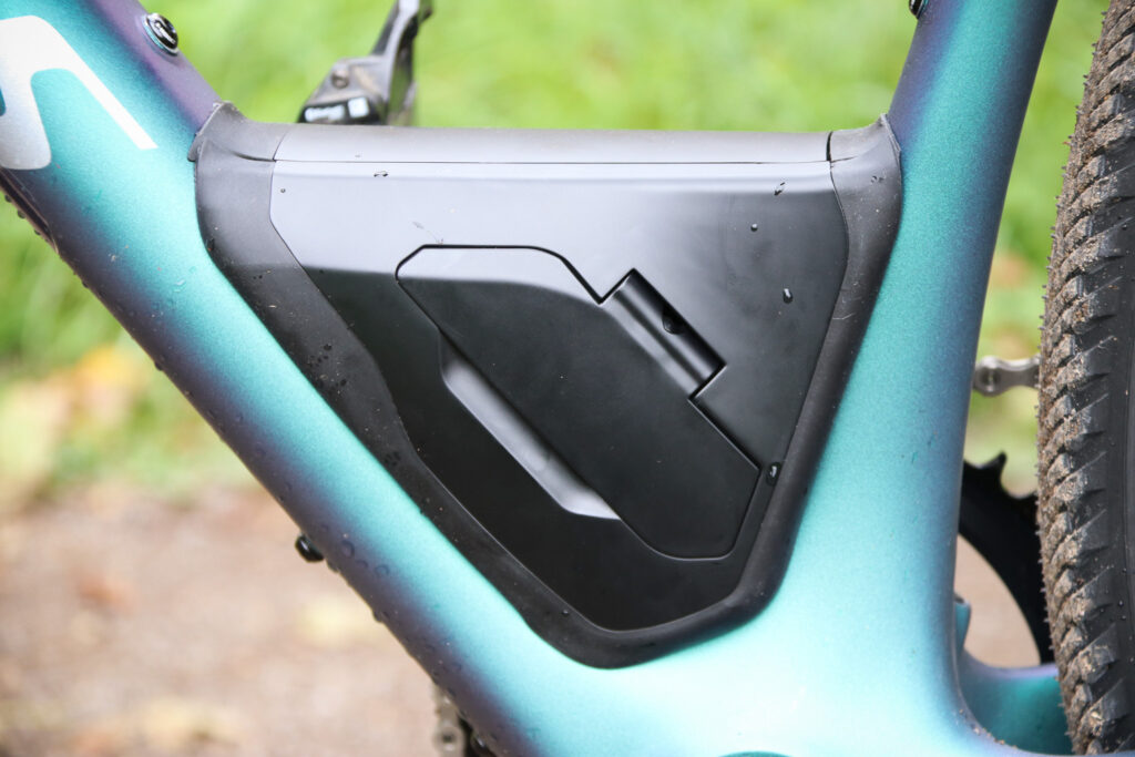 Specialized S-Works Diverge – tool box 1.jpg