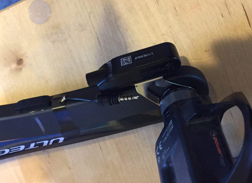 Watteam PowerBeat 9 – sensor and comp unit on crank, ready to use.JPG