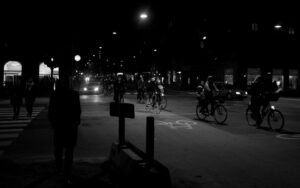 Cycling in the dark (CC lisenced by Flickr user Boegh)
