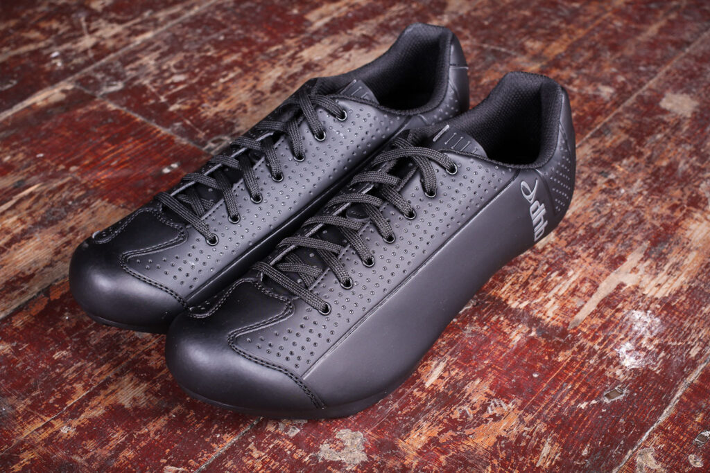dhb Dorica Road Shoe – laces.jpg