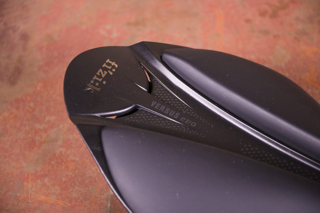 Fizik Arione R1 VS Evo saddle – back.jpg