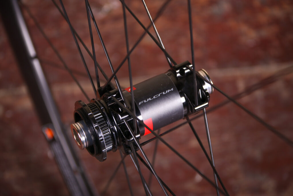 Fulcrum Racing 5 wheelset – front hub 2.jpg