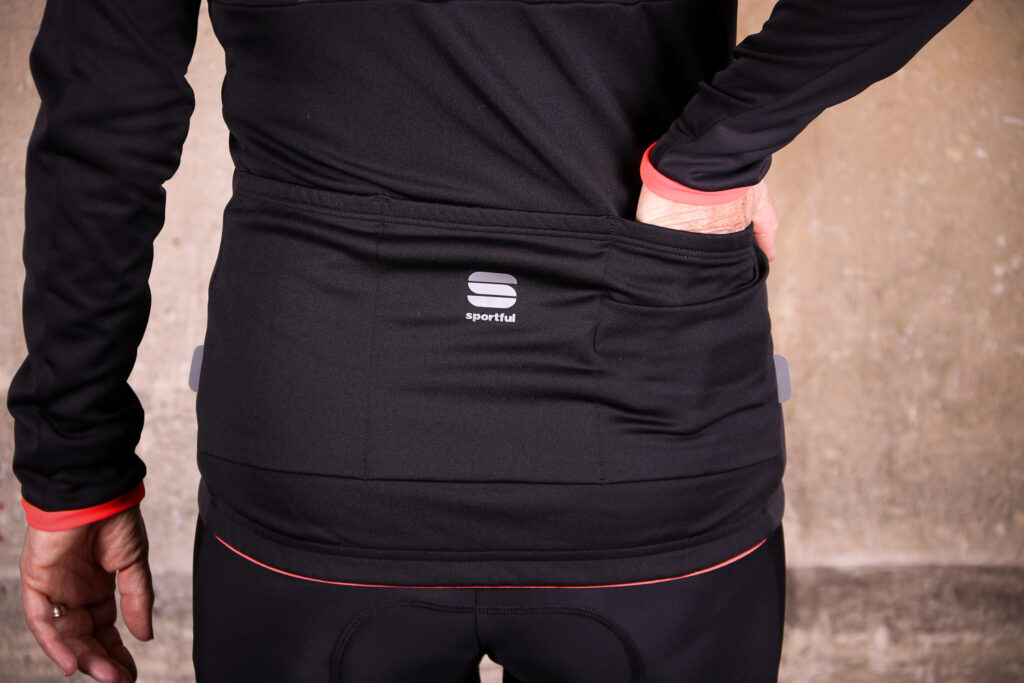 Sportful Luna Softshell Jacket – pocketsa.jpg