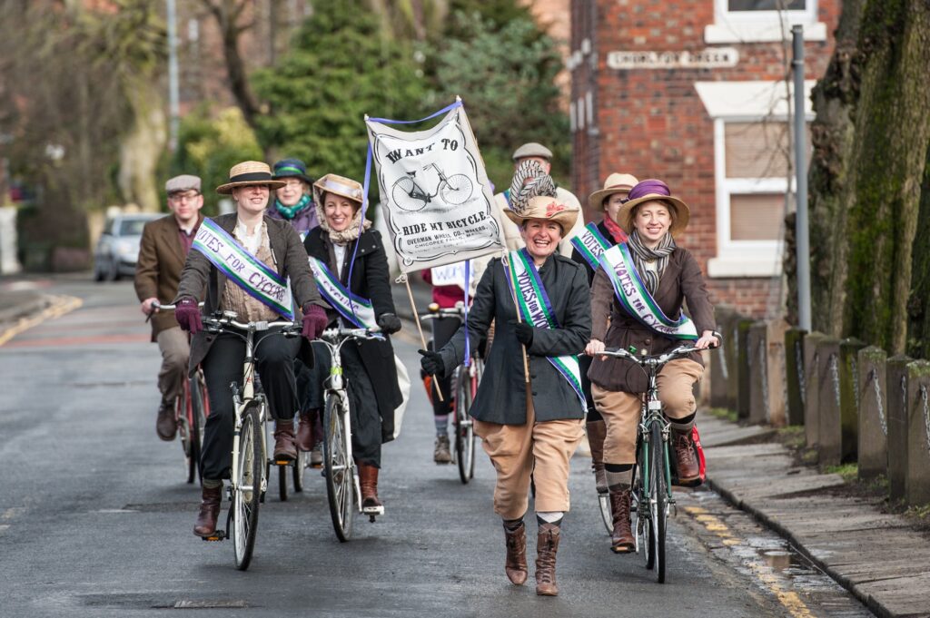 Suffragette_bike_ride_2016.jpg