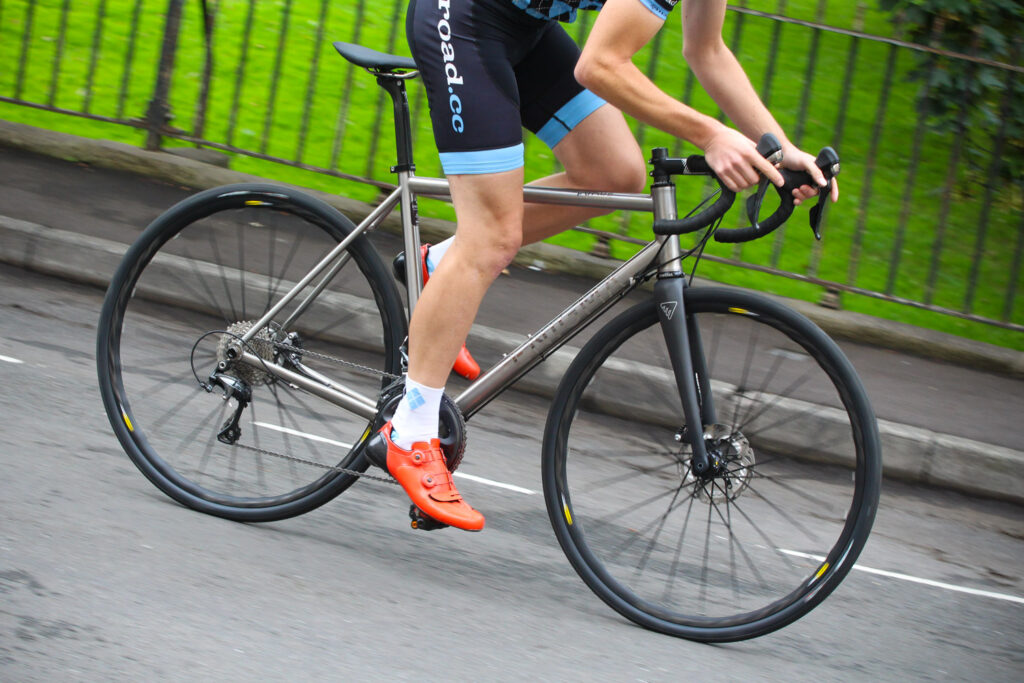 Enigma Evoke – riding 1.jpg
