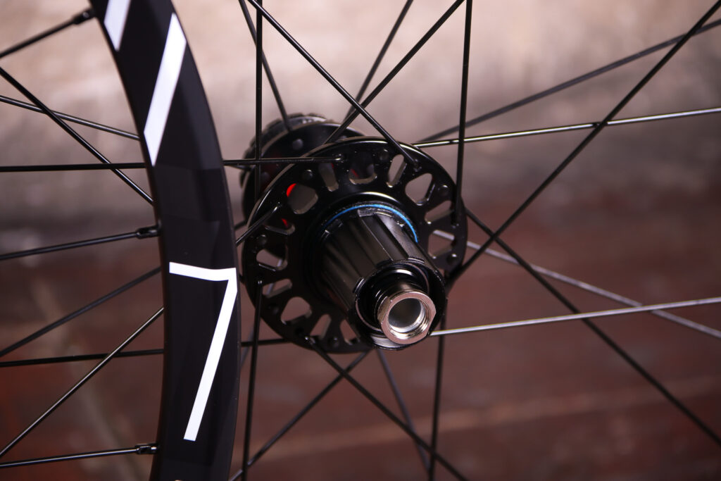 Fulcrum Racing 7 wheelset – rear hub.jpg