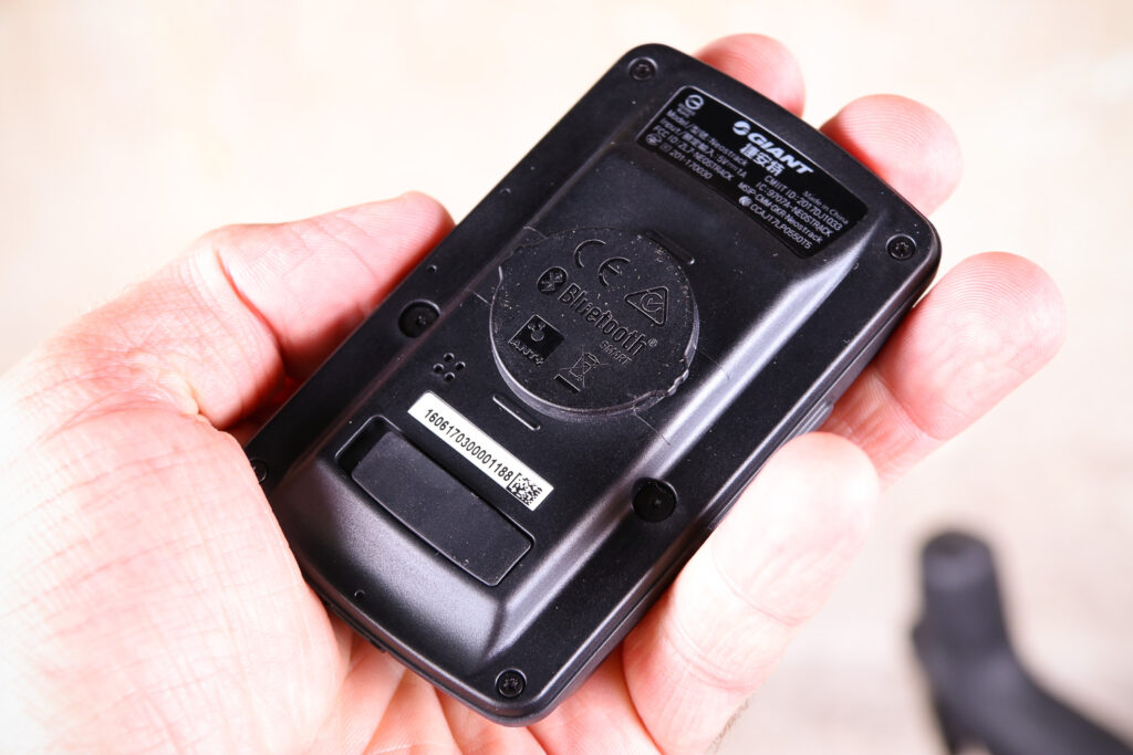 Giant Neostrack GPS Computer – back.jpg