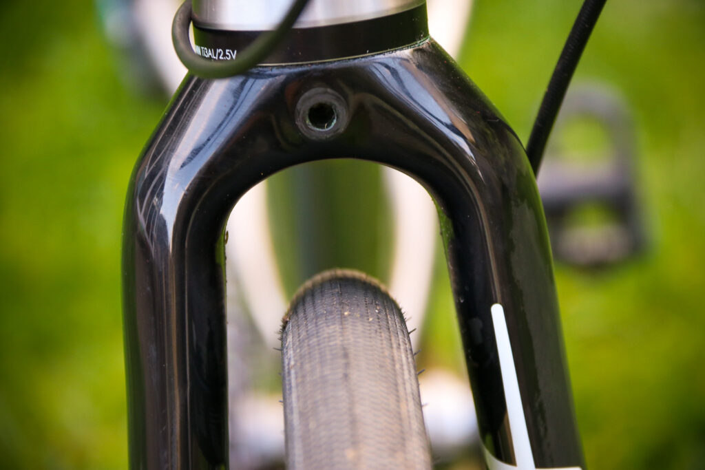 Kinesis Tripster ATR v2 – fork clearance.jpg