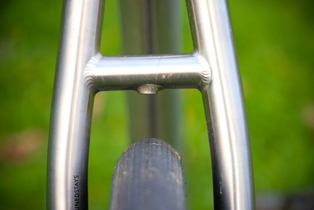Kinesis Tripster ATR v2 – stays detail.jpg