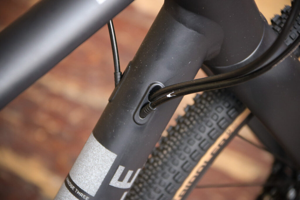 Pinnacle Arkose Three – cable route.jpg