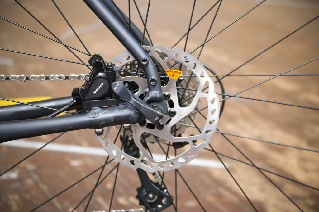 Pinnacle Arkose Three – rear disc.jpg