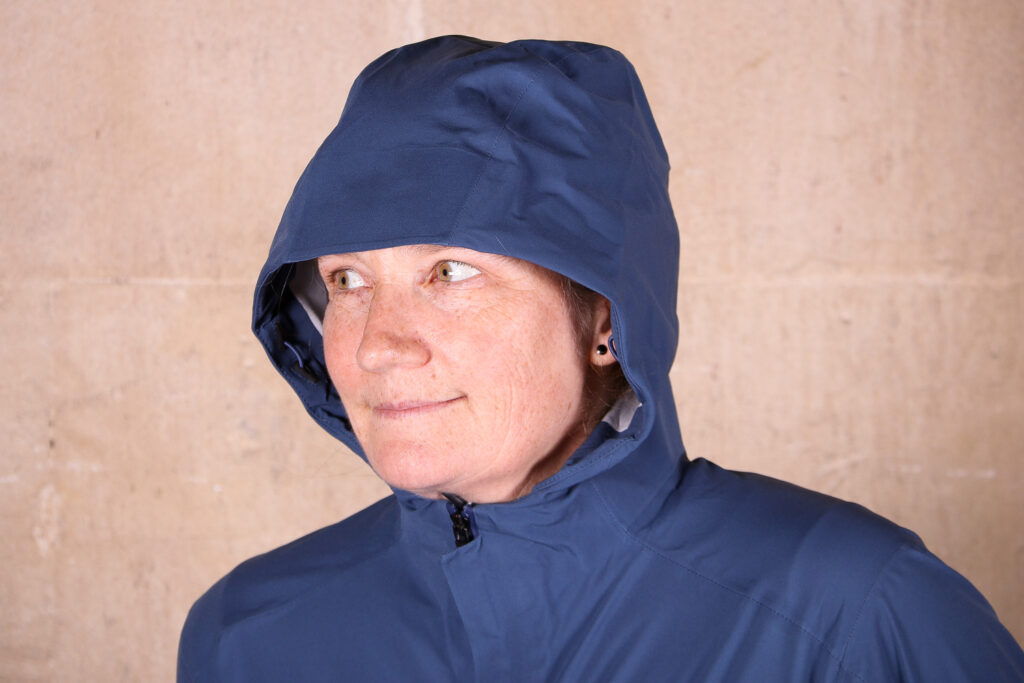 Rapha Womens Hooded Rain Jacket – hood.jpg