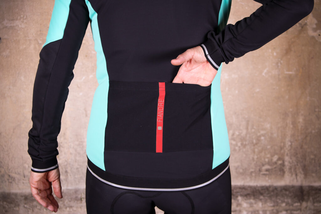 Sportful Fiandre Norain W Jacket – pockets.jpg