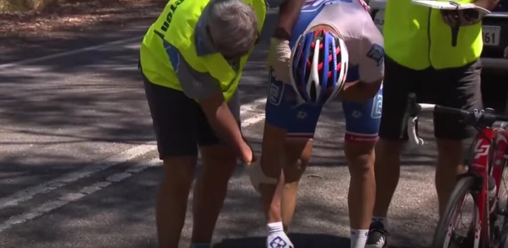 Steve Morabito’s shoulder (via YouTube).jpg