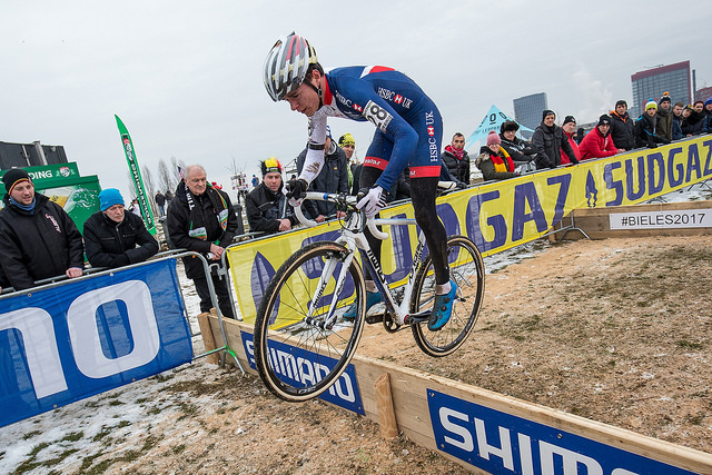 Tom Pidcock on his way to winning Junior World CX title 2017 (copyright SWPix.com via Britoishccyling.org_.uk).jpg