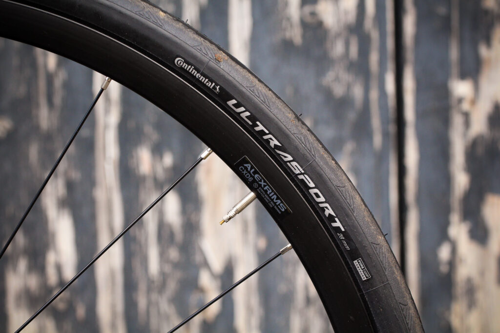 Focus Paralane AL Tiagra – rim and tyre.jpg