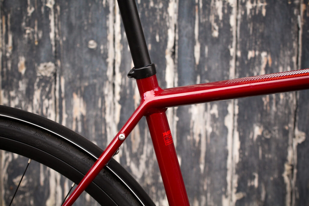 Focus Paralane AL Tiagra – seat tube junction.jpg