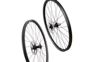 hunt 650b carbon wheels9.jpg