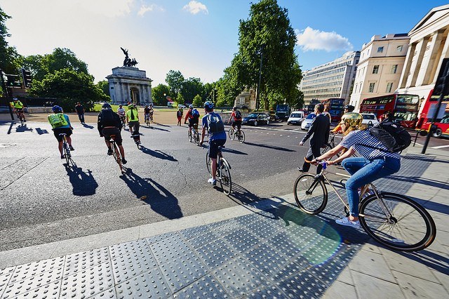 london-cyclists-hyde-park-corner-copyright-britishcycling.org_.uk_