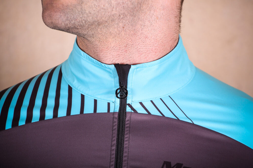 Monton Ghat Windbreaker Jacket – collar.jpg