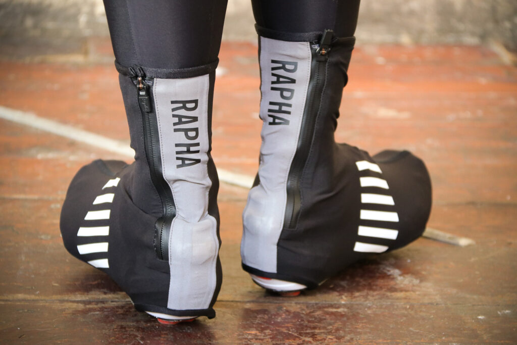 Rapha Pro Team Overshoes – heels.jpg