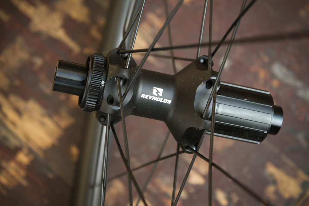 Reynolds ATR2 650b wheelset – rear hub 2.jpg
